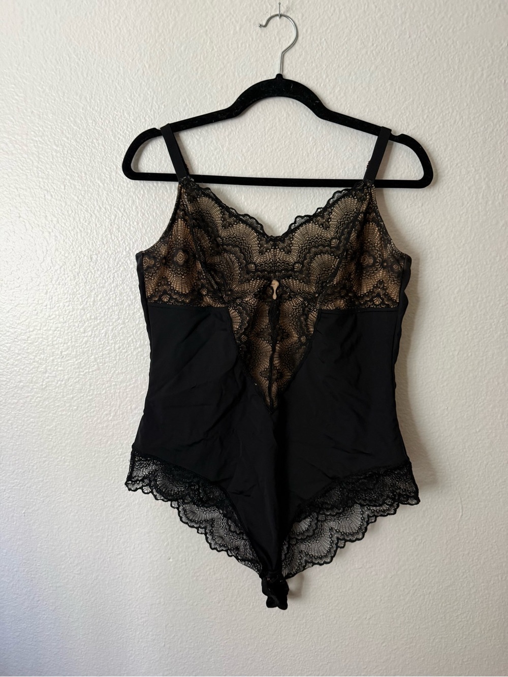Pinsy Black Lace Shaping Bodysuit Size 1X